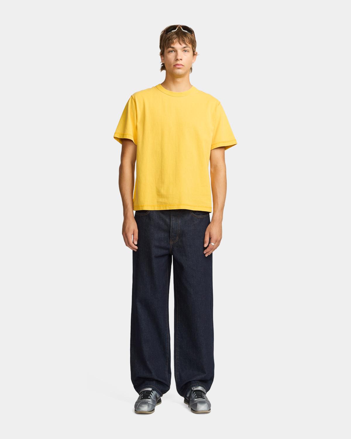 Larriet Blind Tee Gold
