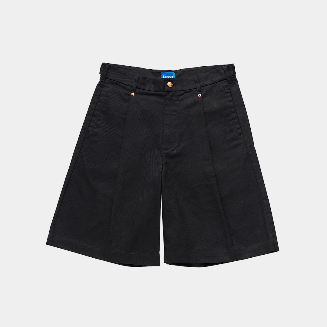 Larriet Lyu Short Black