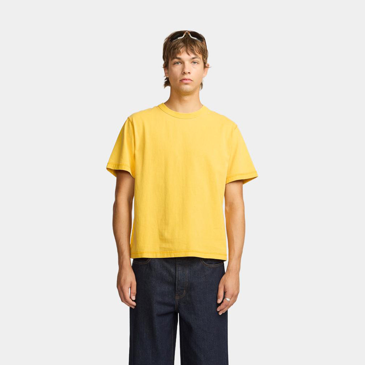 Larriet Blind Tee Gold