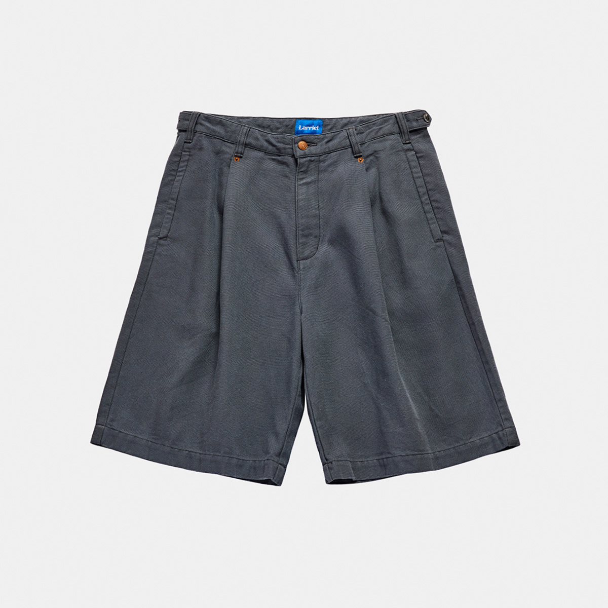 Larriet Lyu Short Charcoal