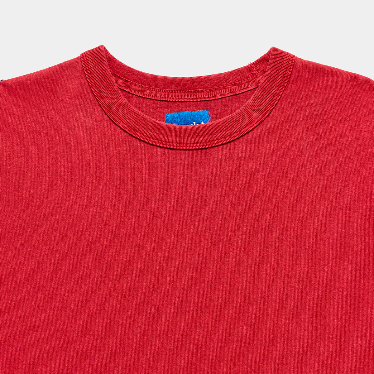 Larriet Blind Tee Red